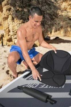 Hydro Force White Cap Opblaasbaar Supboard Set - Met Zitje 27 Hydro Force White Cap Opblaasbaar Supboard Set - Met Zitje -Zwembadwinkel 1900 1267 65341xxx23 omra5604 ft web