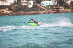 Jobe Revolve Funtube - 2 Persoons 13 Jobe Revolve Funtube - 2 Persoons -Zwembadwinkel 230220001 actionshot 4 big resultaat