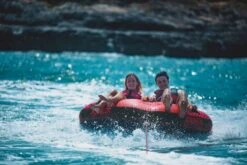 Jobe Double Trouble Funtube - 2 Persoons 9 Jobe Double Trouble Funtube - 2 Persoons -Zwembadwinkel 230220006 actionshot 4 big resultaat