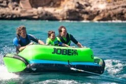 Jobe Lunar Funtube - 3 Persoons 14 Jobe Lunar Funtube - 3 Persoons -Zwembadwinkel 900 1350 230320008 actionshot 6 big