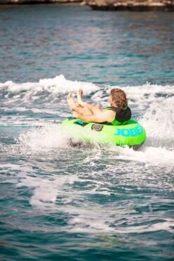 Jobe Rumble Funtube Pakket - 1 Persoons 13 Jobe Rumble Funtube Pakket - 1 Persoons -Zwembadwinkel 900 600 238820001 actionshot 4 big